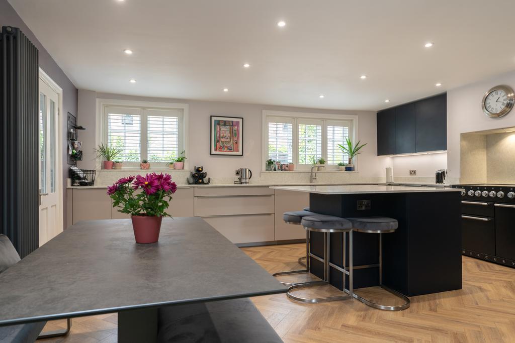 Kitchen (2)