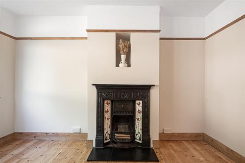 3 bedroom semi-detached house for sale, Haydn Avenue, Purley CR8