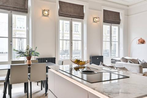 2 bedroom flat for sale, Trebovir Road, Earls Court, London, SW5