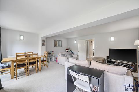 3 bedroom detached house for sale, Darius Way, Swindon, SN25