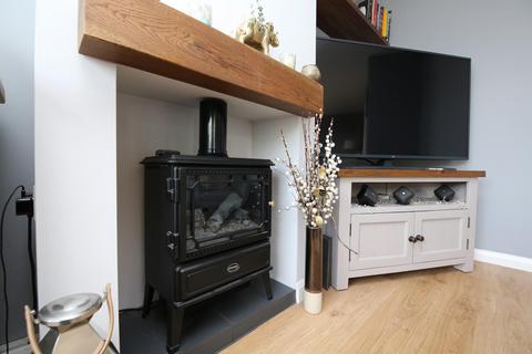 12 George Elliott Close, Uttoxeter, ST14 8SL