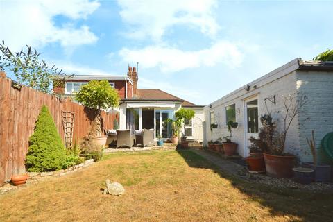 18 Villiers Avenue, Twickenham, TW2 6BL