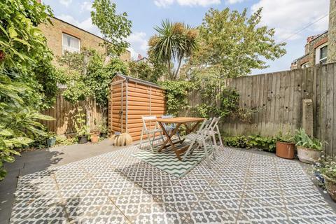 4 bedroom terraced house for sale, Amesbury Avenue, London SW2