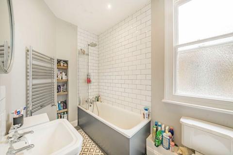 61 Amesbury Avenue, London, SW2 3AE