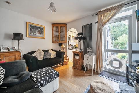 37 Church Square, Basingstoke, RG21 7SN