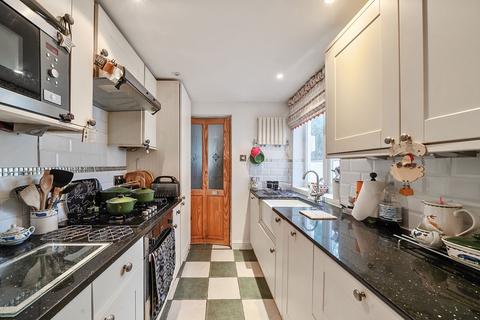 37 Church Square, Basingstoke, RG21 7SN