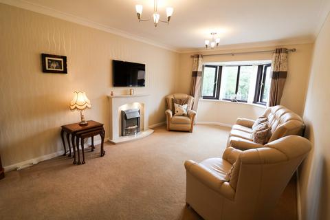 2 bedroom apartment for sale, Oakford Court, Derbyshire SK13