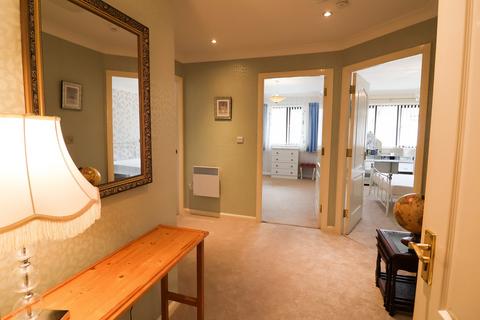 2 bedroom apartment for sale, Oakford Court, Derbyshire SK13