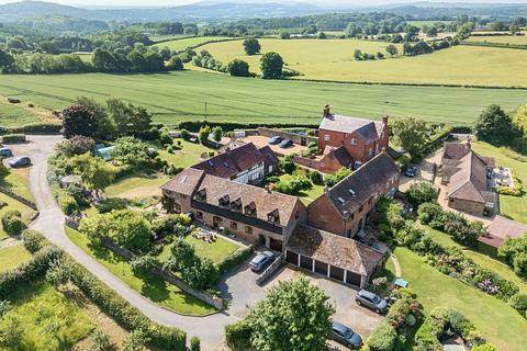 4 bedroom barn conversion for sale, Tryfan Barn, Thrift Court, Clifton