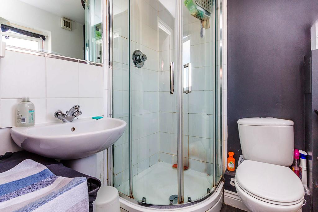 En Suite Shower Room