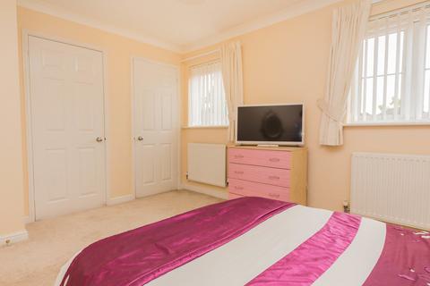 22 Fernmoor Drive, Irthlingborough, Wellingborough, NN9 5TL