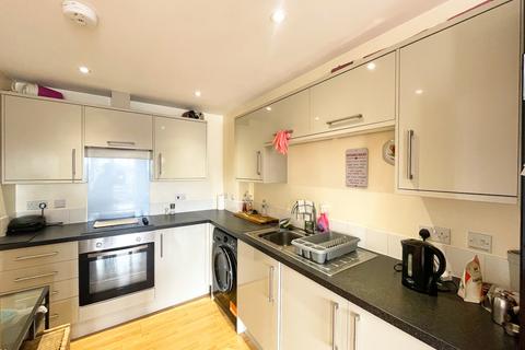 2 bedroom apartment for sale, High Street, Southend On Sea SS1