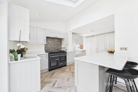 17 Crawley Lane, Kings Bromley, Burton-on-trent, DE13 7JF
