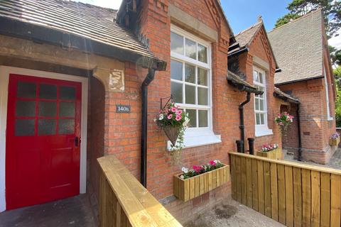 4 bedroom cottage for sale, Main Road, Shavington, Crewe
