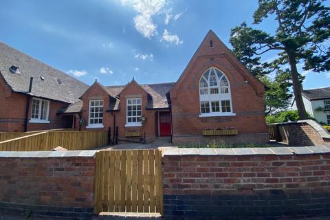3 bedroom cottage for sale, Main Road, Shavington, Crewe