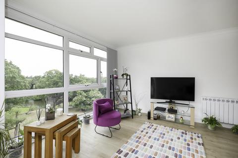 3 bedroom apartment for sale, Beechcroft Manor, Weybridge
