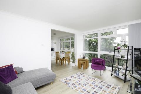 3 bedroom apartment for sale, Beechcroft Manor, Weybridge