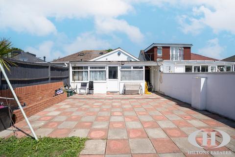 undefined, Pinkwell Avenue, Hayes