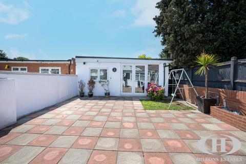 undefined, Pinkwell Avenue, Hayes