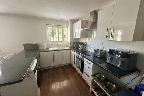 111 Howard Close, Waltham Abbey, EN9 1XB