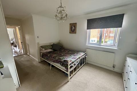 111 Howard Close, Waltham Abbey, EN9 1XB