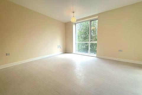 Studio to rent, Ladysmith Road, Harrow