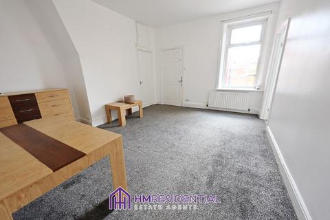 2 bedroom ground floor flat to rent, Faraday Grove, Bensham NE8