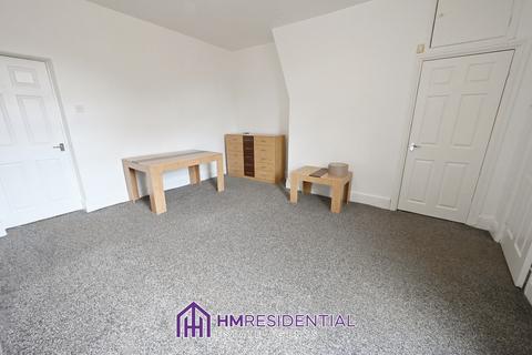 2 bedroom ground floor flat to rent, Faraday Grove, Bensham NE8