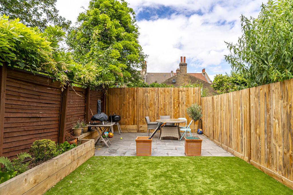 Ndb05973