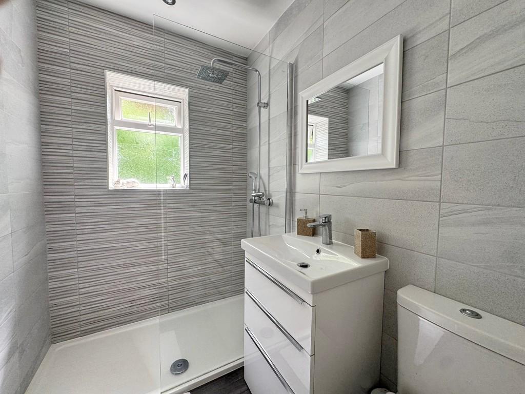 En Suite Shower Room