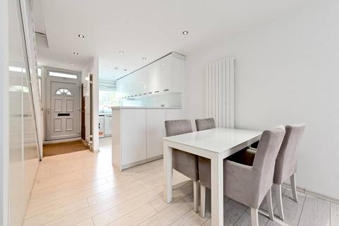 3 bedroom flat for sale, Kiln Place, Gospel Oak, London, NW5
