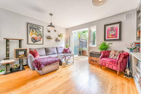 undefined, Rowan Walk, Archway, London, N19