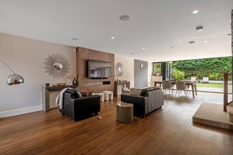 undefined, The Causeway, Potters Bar, EN6
