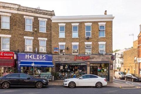 St. James's Street, London, E17
