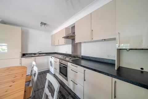 Flat 4, Falconet Court, 247 Ravenscroft Road, Beckenham, BR3 4TE