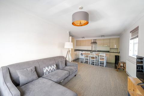 Flat 4, Falconet Court, 247 Ravenscroft Road, Beckenham, BR3 4TE