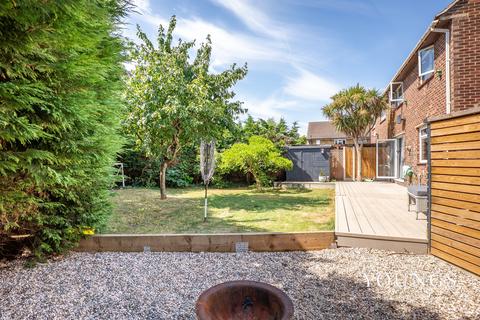 18 Birche Close, Leigh-on-sea, SS9 4NU