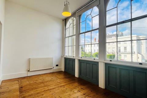 1 bed flat/apartment for rent in Hewlett Road, Gloucestershire GL52