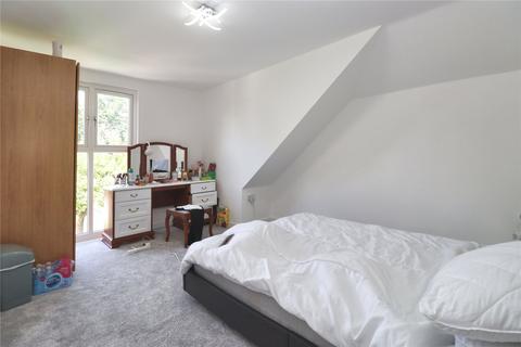 11 Coniston Road, Woking, GU22 9HU