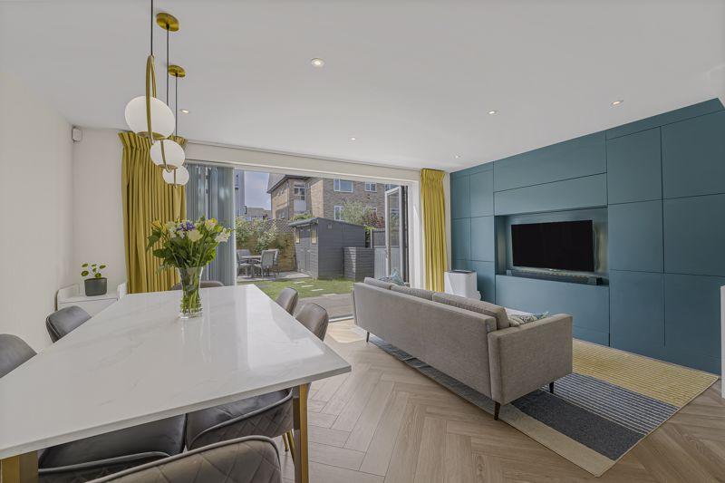 Living/Dining Area