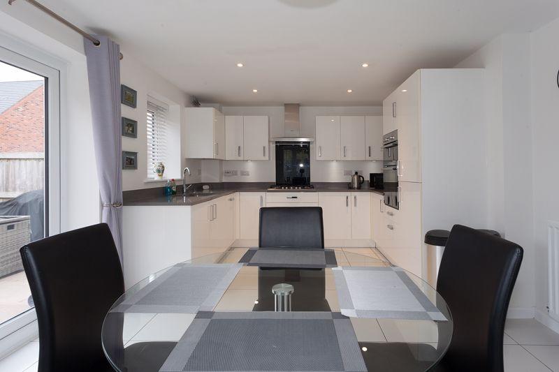Dining kitchen