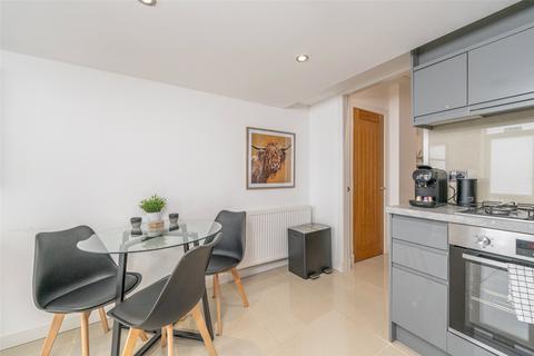 5 Trinity Crescent, Edinburgh, EH5 3ED