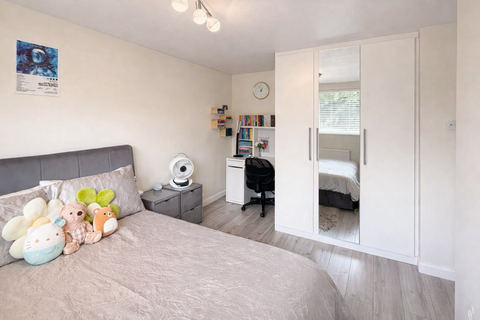 21 Aylesham Road, Orpington, BR6 0TX