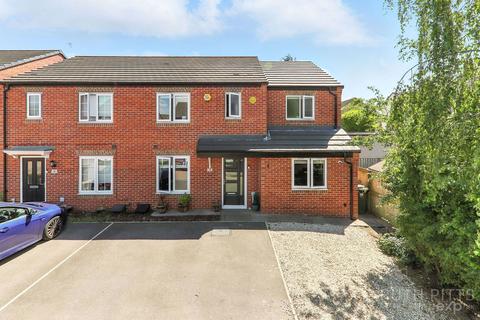 18 Silkstone Road, Featherstone, Pontefract, WF7 5PL