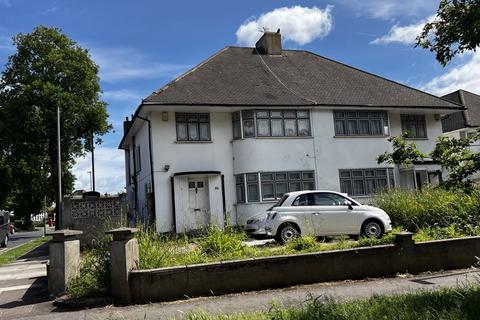 3 bedroom property for sale, Stonegrove, Edgware HA8