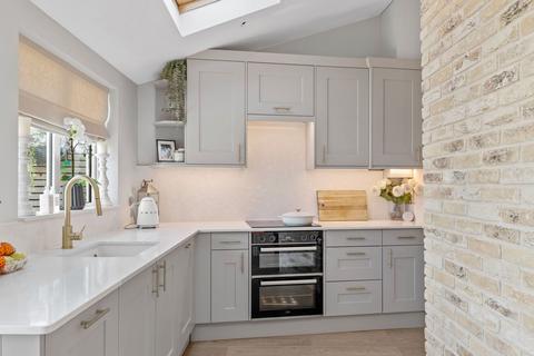 30 Willow Way, Epsom, KT19 0EH
