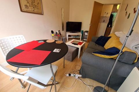 1 bedroom flat to rent, Moorland Road, Leeds LS6