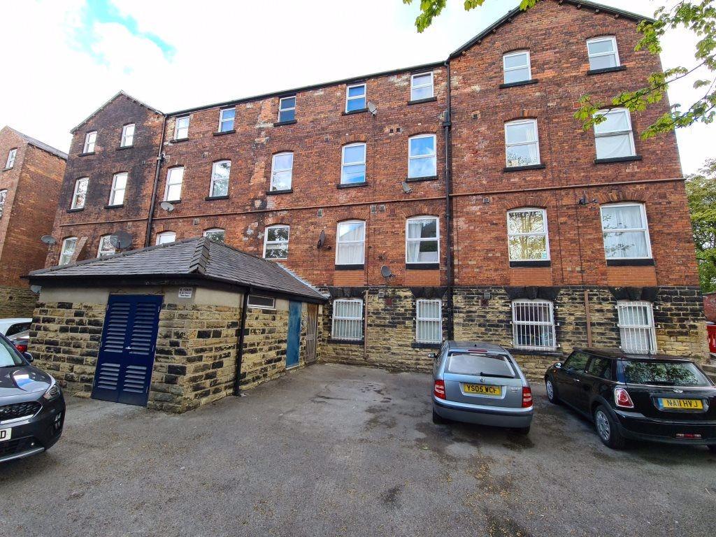 Well-maintained traditional brick terraced prop...