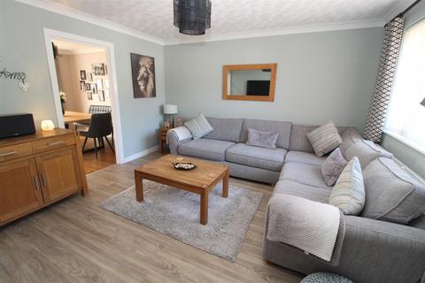 3 bedroom detached house for sale, Raedwald Drive, Bury St. Edmunds IP32