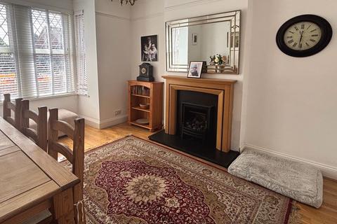 77 Deans Way, Gloucester, GL1 2QA